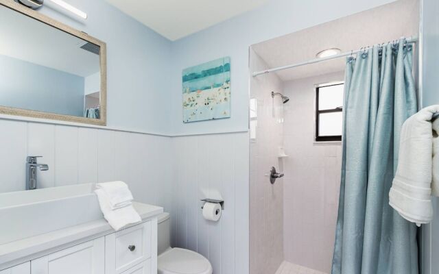 Yellow Pine Duplex Close to Pool & Tennis