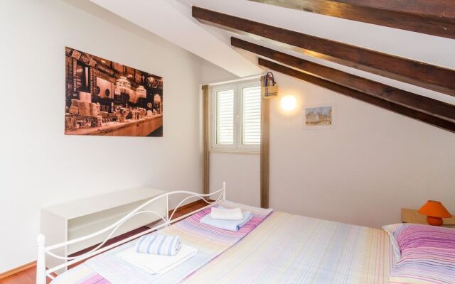 Apartment Villa Mikica