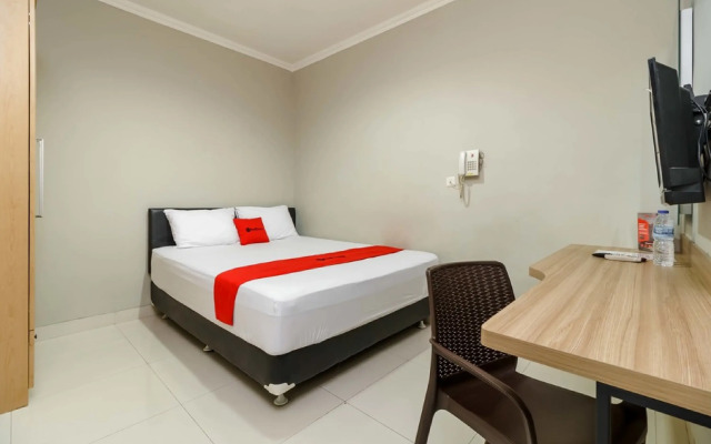 RedDoorz @ Mangga Besar 2