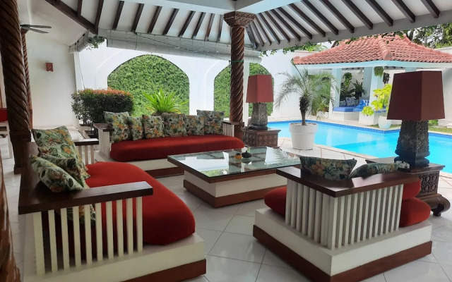 Yogyakarta Tropicana Villa