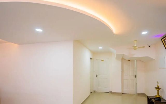 OYO 14879 Home Elegant 1BHK Kochi Airport