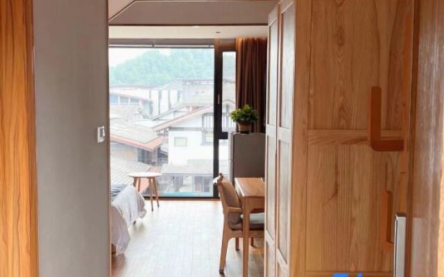 Yichun Dequan Hot Spring Hotel