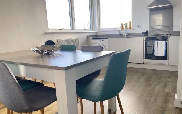 Diamond Penthouse in Cambridge
