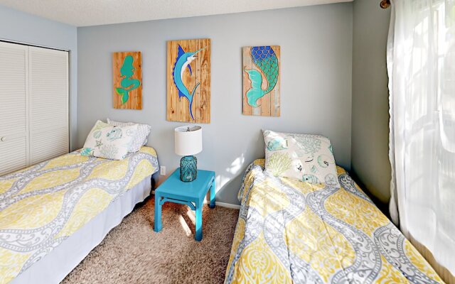 1465 Brier Home - 3 Br Home