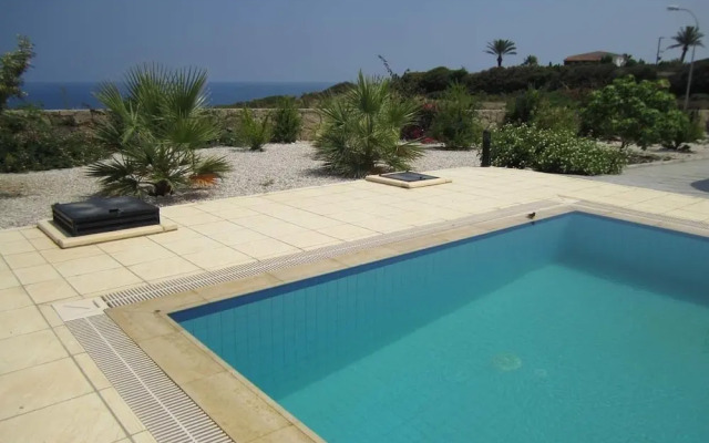 Villa Morlais by Amy Villas