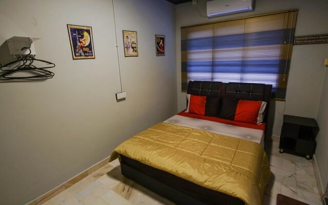 Rest & Relax 7 Room Ipoh Garden East
