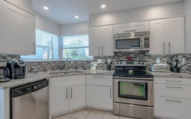 Vista Verde East 2-212