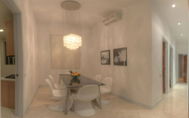 Golden Triangle Suites by Mondo