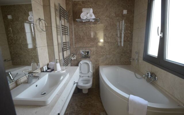Theasis Hotel Paramythia