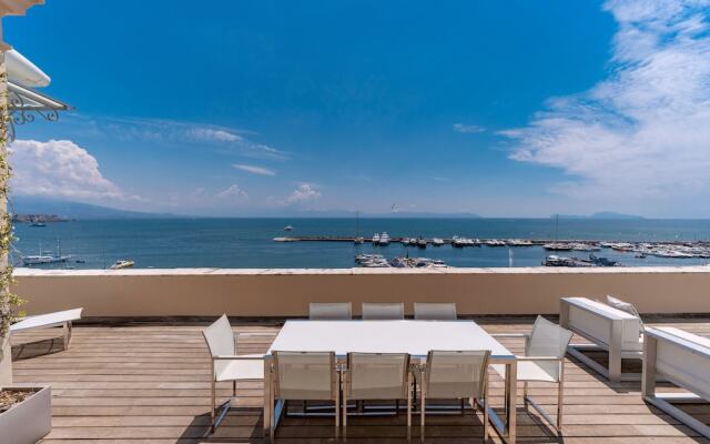 Caracciolo 13 Rooftop & Suites