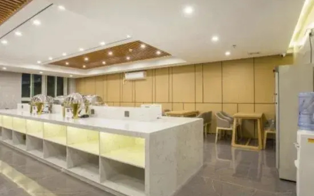 Alexu Hotel (Guangming Tianxuan Branch)