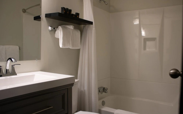 Midnight Sun, a Coast Hotel