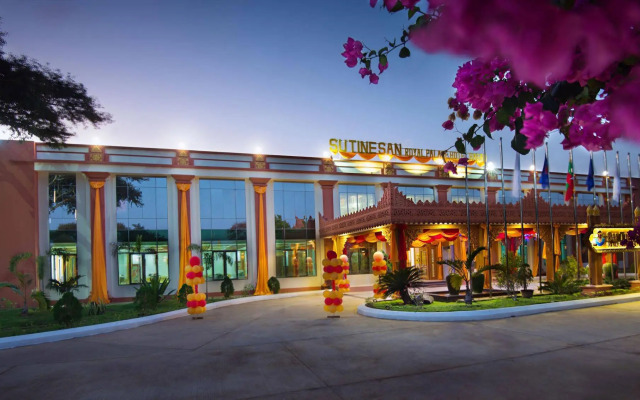 Su Tine San Royal Palace Hotel