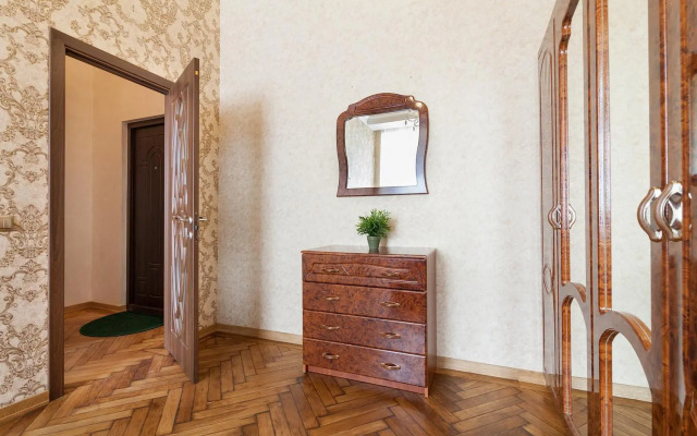 Apartment on Dudayeva 17