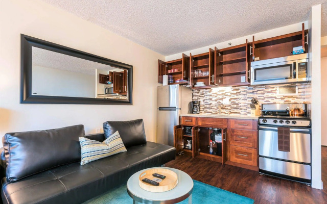 Waikiki Place - the Place to be in Waikiki
