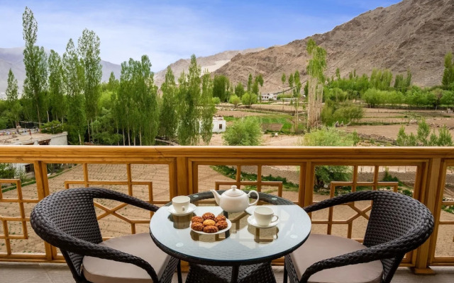 Hotel Gyalpo Residency - A Mountain View Luxury Hotel in Leh
