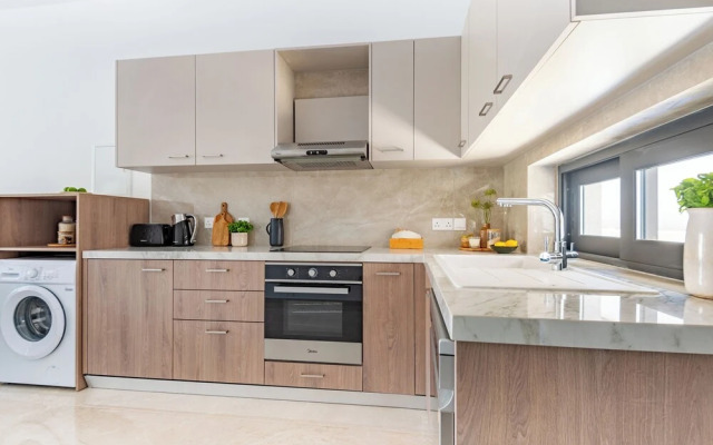 Sanders River Plaza, Smart 2 Bedroom Apartment With Terrace