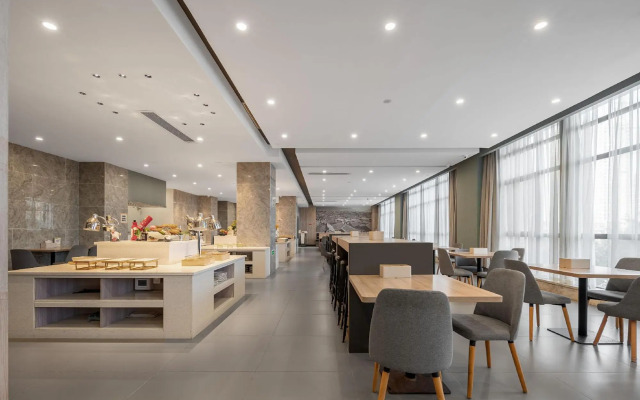 Youth Sunshine Hotel (Xiamen Xiang'an Culture and Education Park)