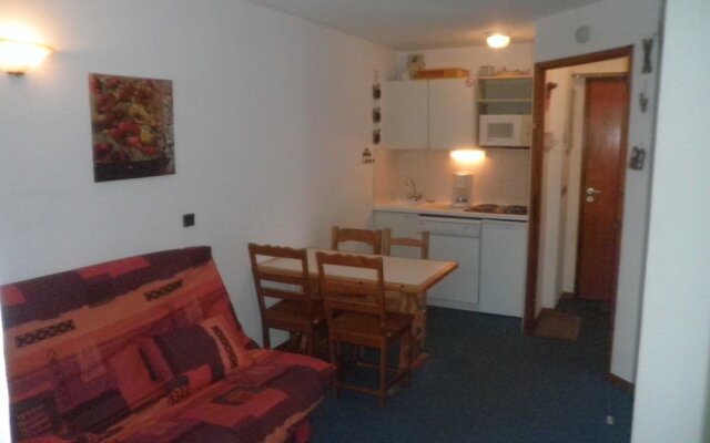 Lou Services Apartment M2-112 LSI 001