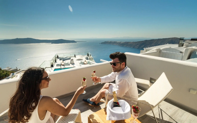 Galaxy Suites & Villas