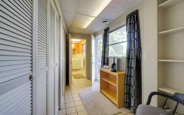 Hendersonville Home w/ Views - 3 Mi to Downtown!