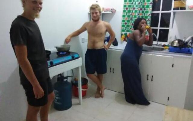Vivienne'S Guest House & Hostel