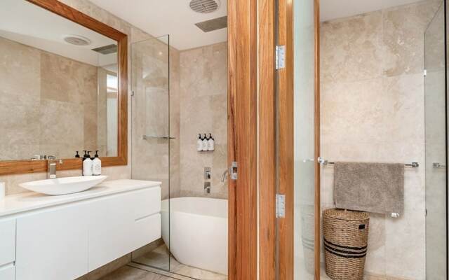 Your Luxury Escape - Byron Beachfront Villa