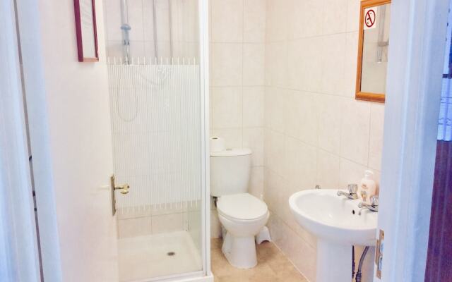 Avon Side Guest House