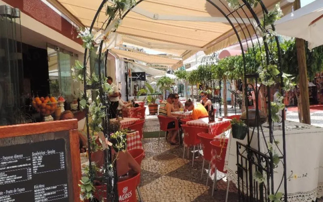 Albufeira Beach Hotel by Kavia