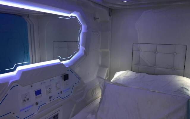 Capsule Inn