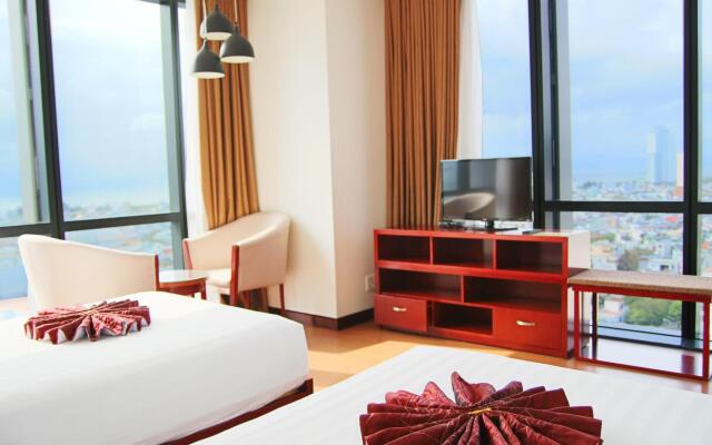Danang Han River Hotel