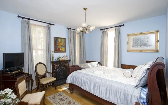 LaSalle Guest House