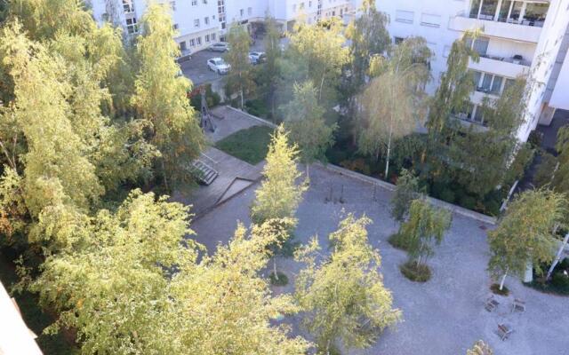 Modern, bright and spacious 3 bedrooms 2 bathrooms