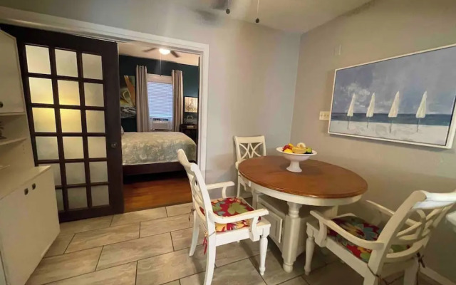 1BR Apartment in Historic Galveston