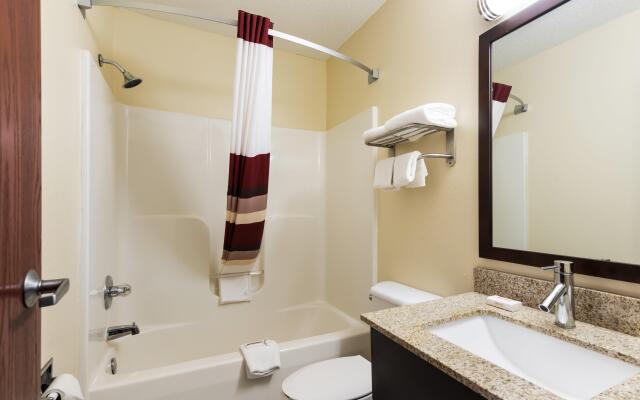 Red Roof Inn Auburn