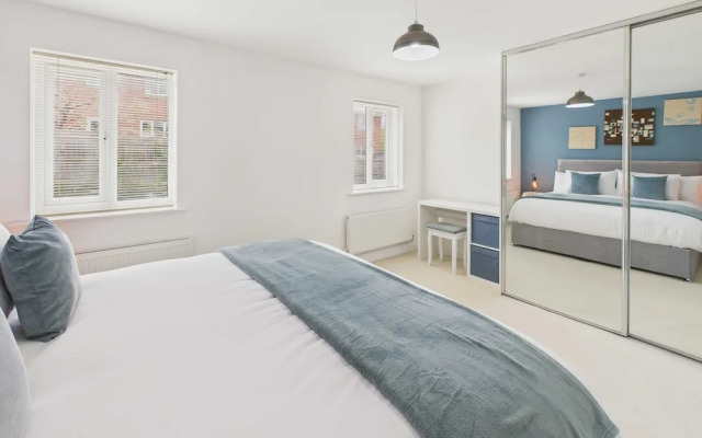 Host Stay Clearwell Gardens