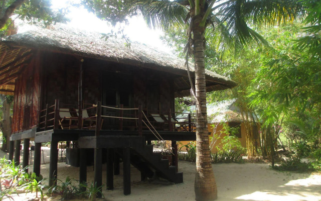 Whale Island Resort