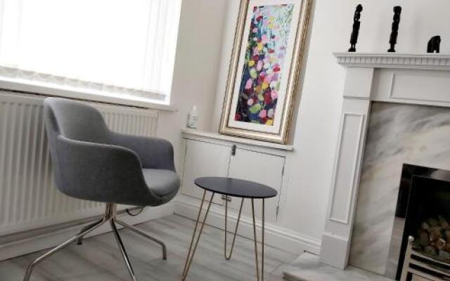 Gorgeous Stylish Cheri Victorian House In Manchester