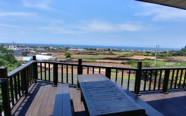 Hue in Aewol Pension