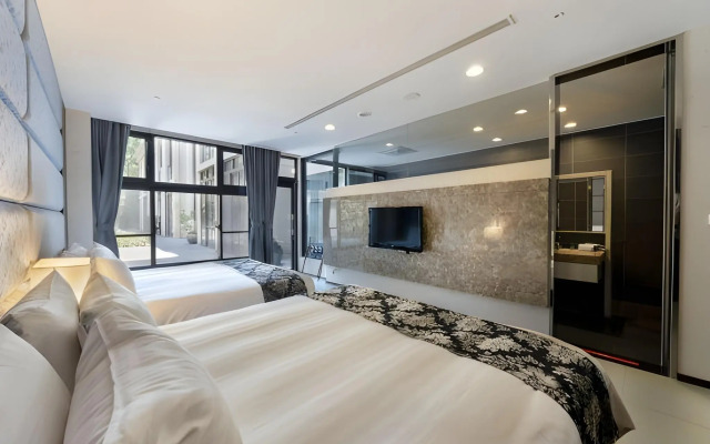 Tai Yi Red Maple Resort