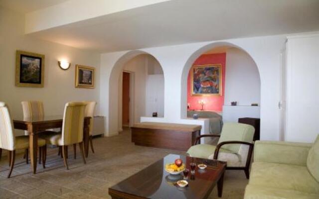 Fira Economy Rooms