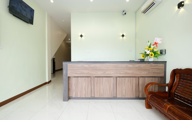 Super OYO 43935 Mancalin Hotel