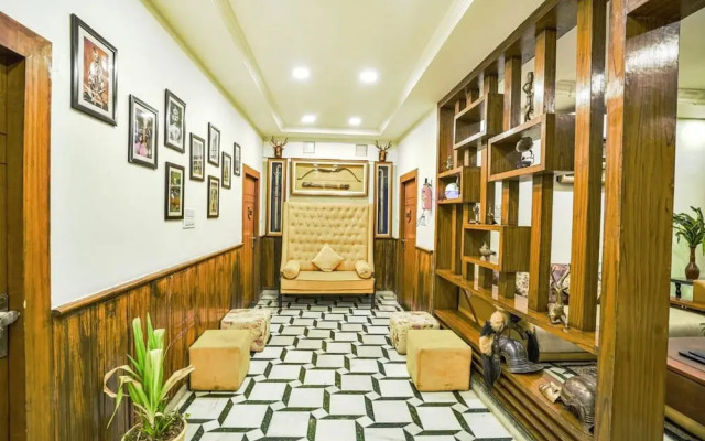 Royal Rafahiya - A Rooftop Lake View Hotel Near Lake Pichola
