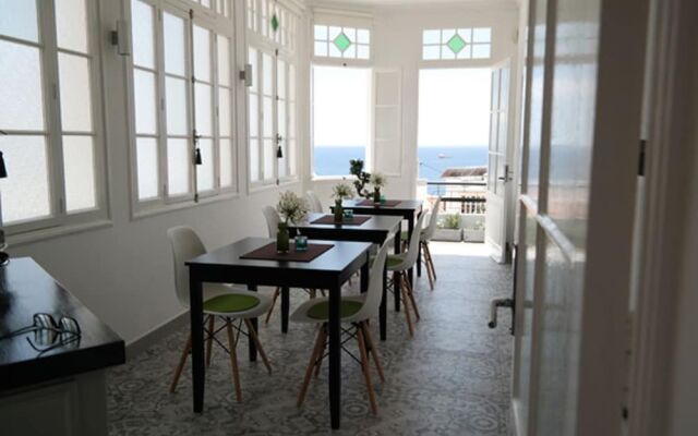 Quinta B. - Adults Only