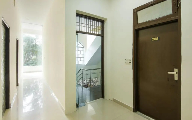 Holidays Hotel by OYO Rooms