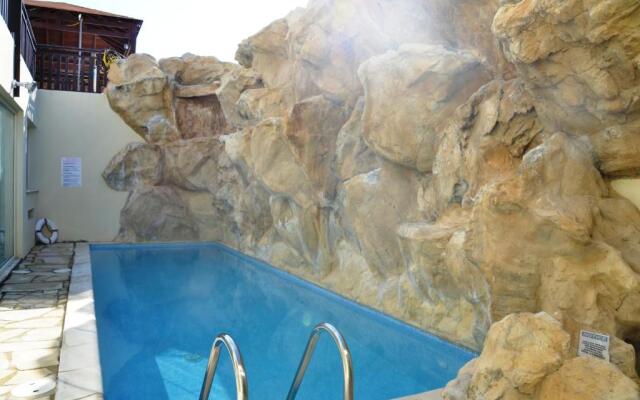Studio with shower room E5, full kitchen, poolside, FREE WIFI
