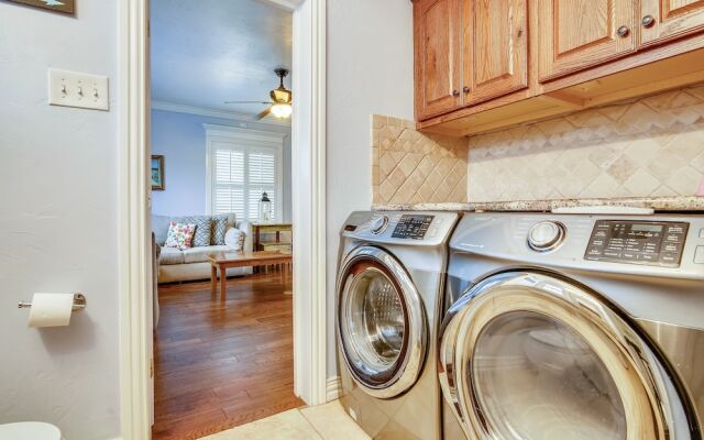 The Turquoise Turtle 4 Bedroom Home