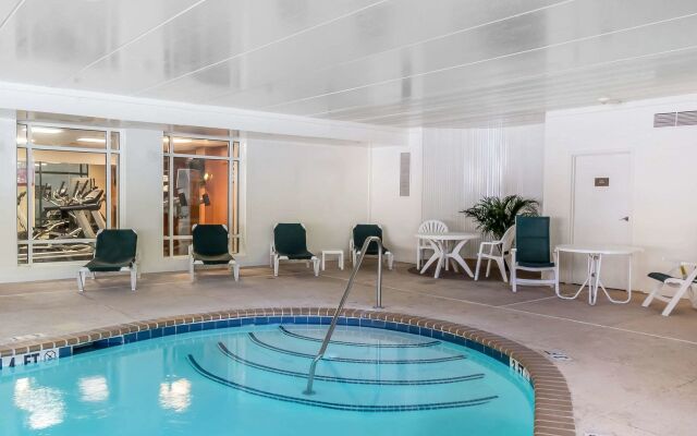 Comfort Suites Near Casinos Norwich-Uncasville CT