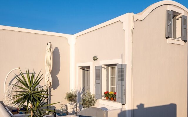 Paradise, Traditional Cycladic House