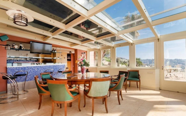 Villa Paradise-sleeps 20-pool-sea Views-pets